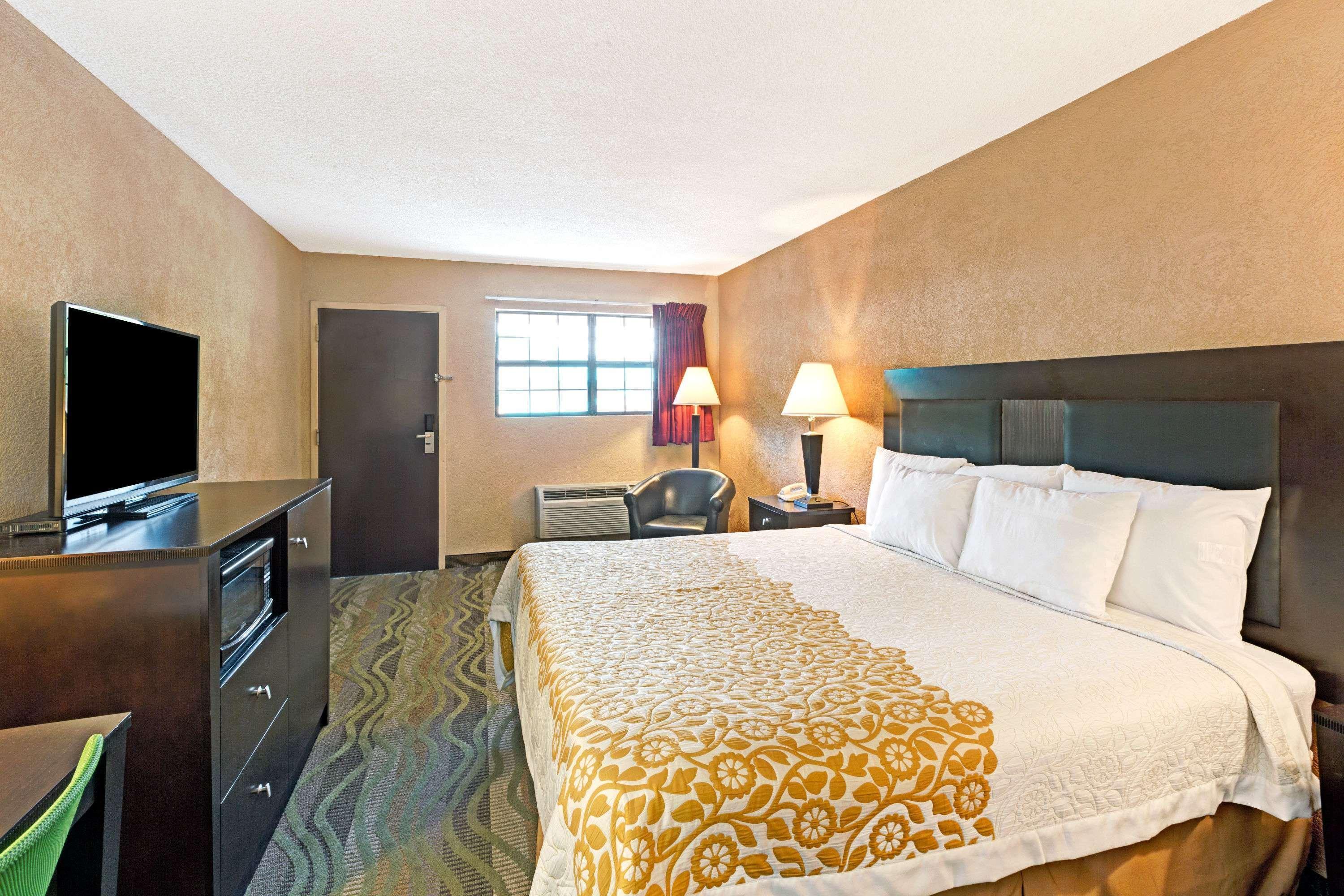Days Inn By Wyndham Cherokee Near Casino Ngoại thất bức ảnh
