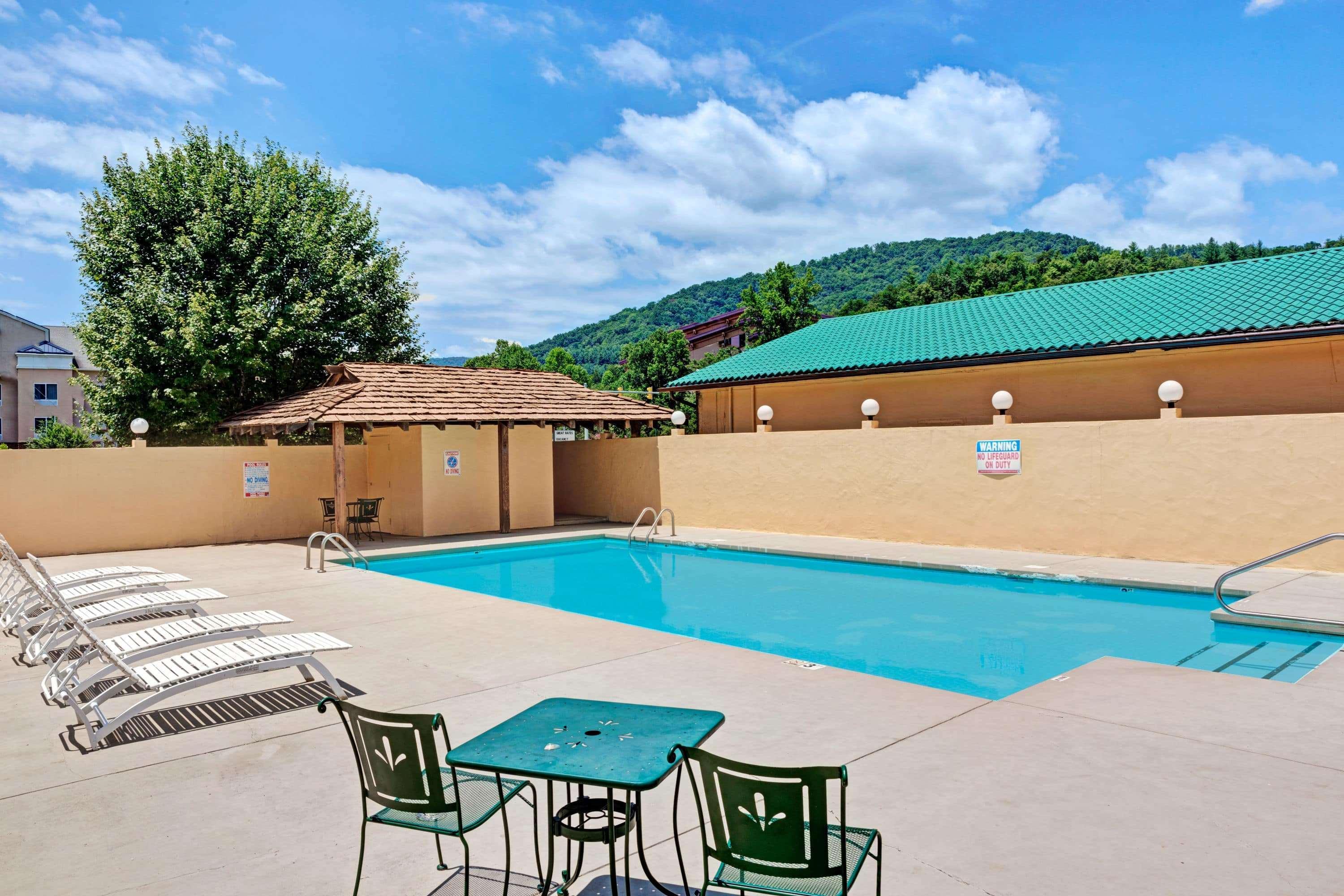 Days Inn By Wyndham Cherokee Near Casino Ngoại thất bức ảnh