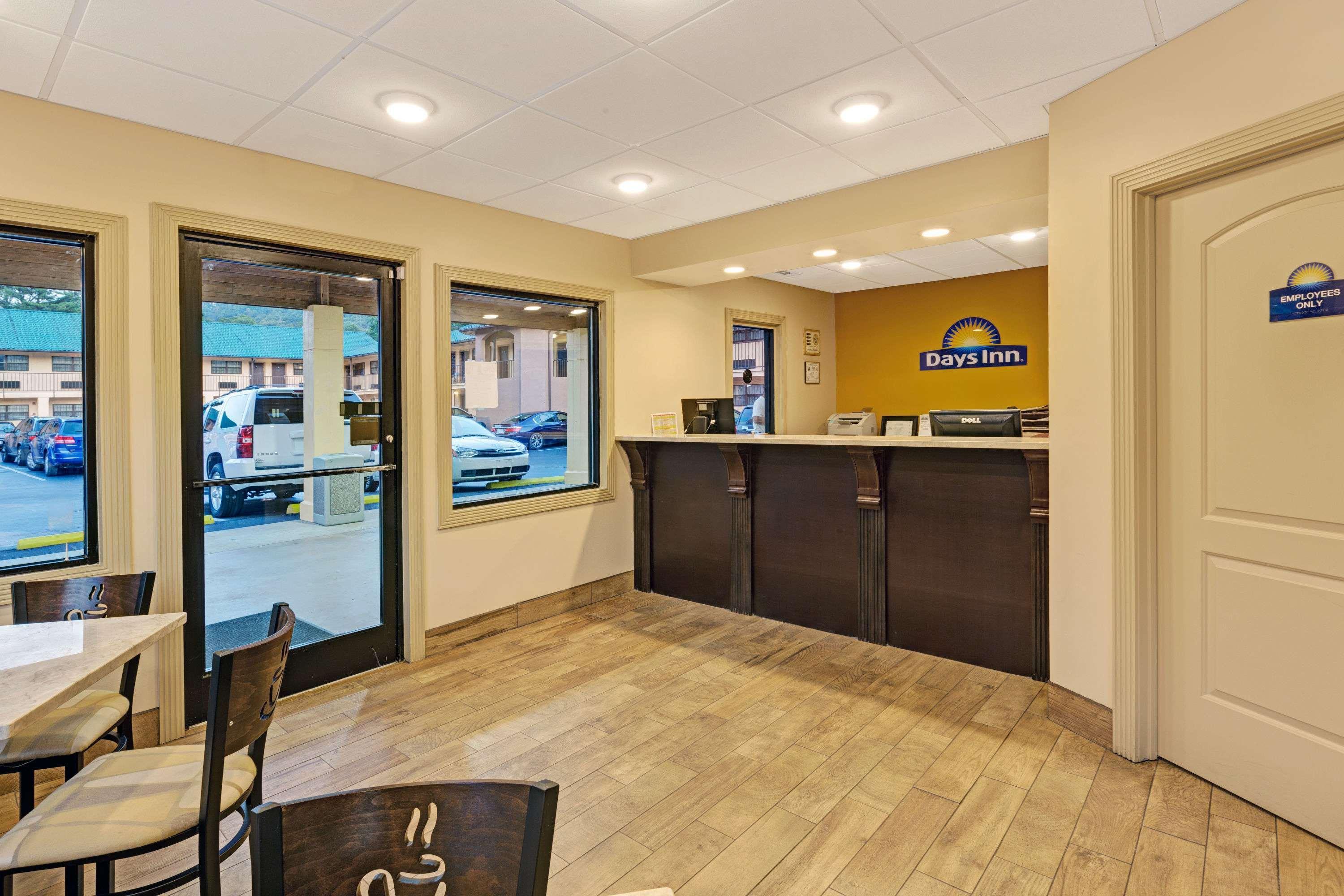 Days Inn By Wyndham Cherokee Near Casino Ngoại thất bức ảnh