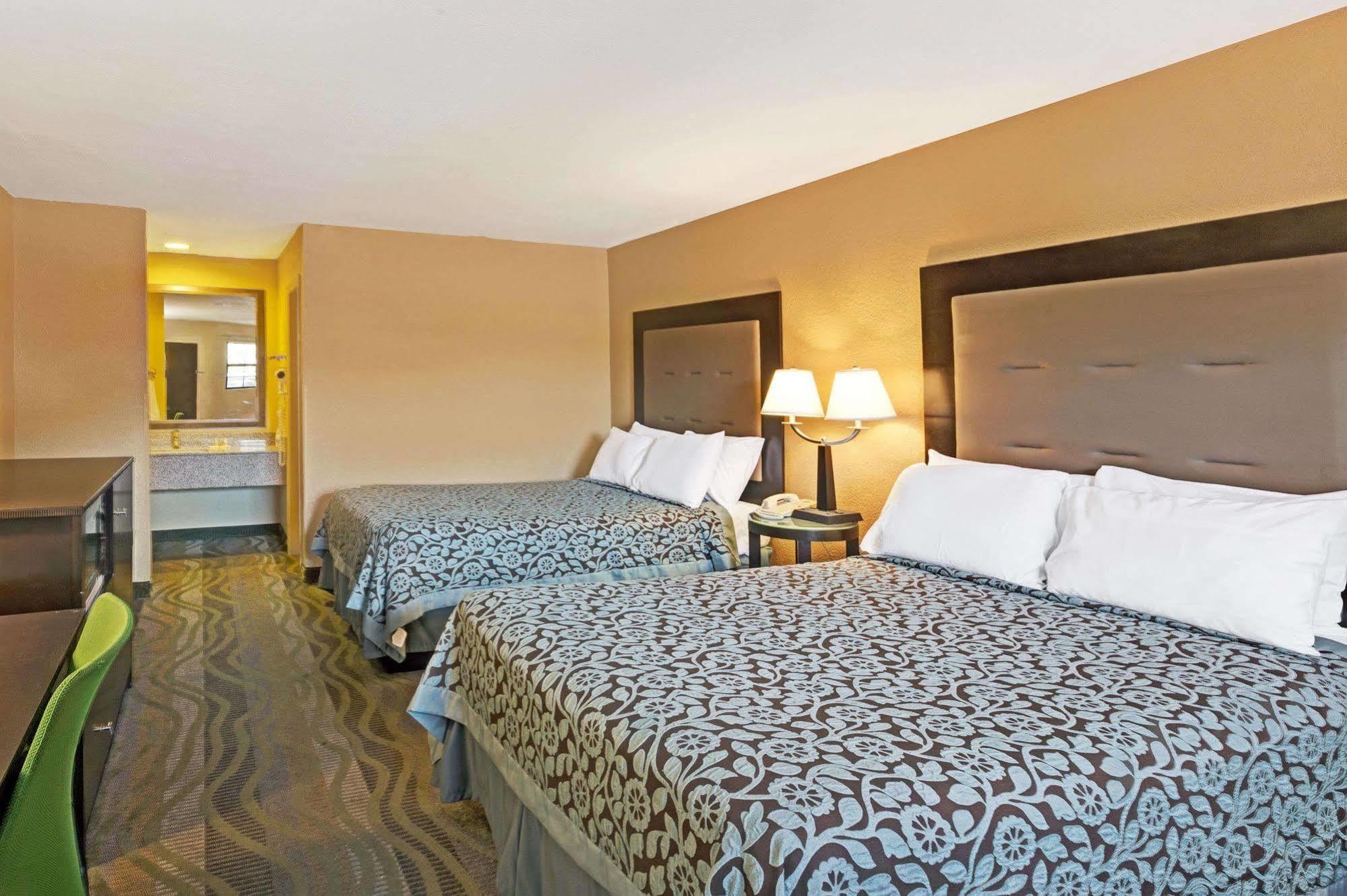 Days Inn By Wyndham Cherokee Near Casino Ngoại thất bức ảnh